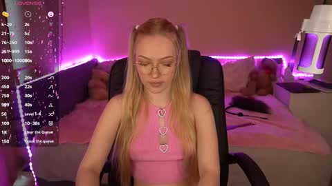 Snapshot of amandaafire chatting on February 21, 7:34 am Amanda online show from February 21, 7:34 am