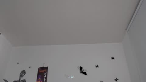 Snapshot of amandabrooks_18 chatting on October 22, 1:42 am Amanda online show from October 22, 1:42 am
