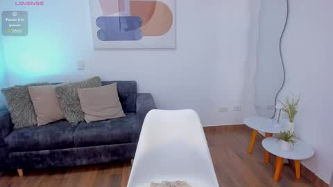 Amanda  online show from November 3, 5:25 pm