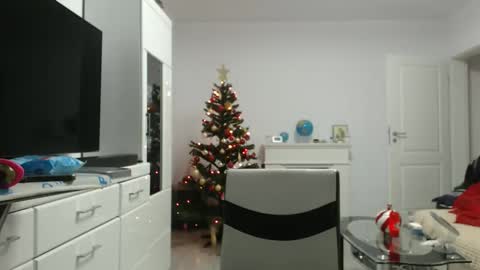 Anda online show from January 9, 9:42 pm