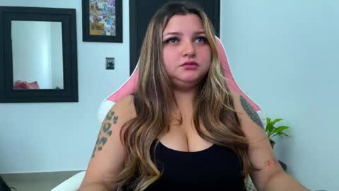 Amandha online show from June 9, 2:17 pm
