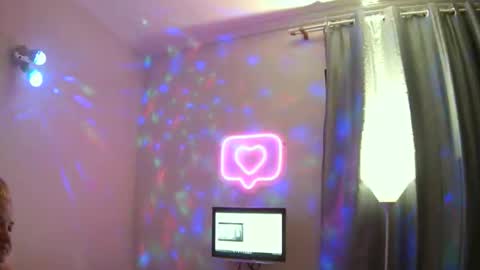 amantesdnoite online show from February 10, 10:46 pm