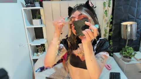amapola_hs online show from April 6, 10:22 pm