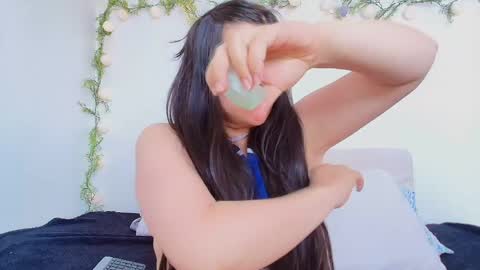 Amara Vega  online show from June 7, 1:27 pm