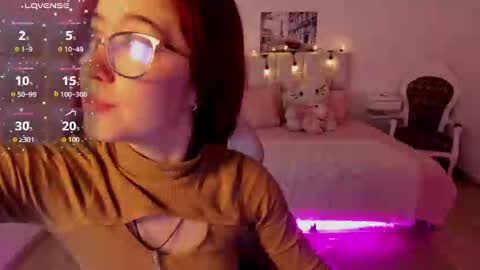 amaraa_couper1 online show from November 19, 4:01 am