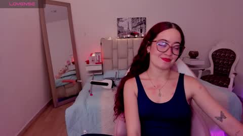 amaraa_couper1 online show from February 14, 4:26 am