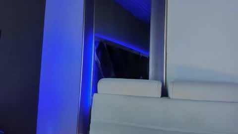 Emily online show from November 29, 2:03 pm