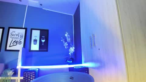 Emily online show from October 22, 12:18 pm