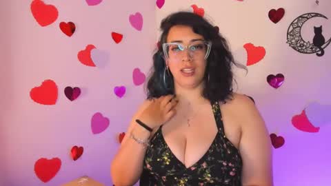 Snapshot of amaryllis_vizcaya chatting on February 14, 12:41 am  Katt   online show from February 14, 12:41 am