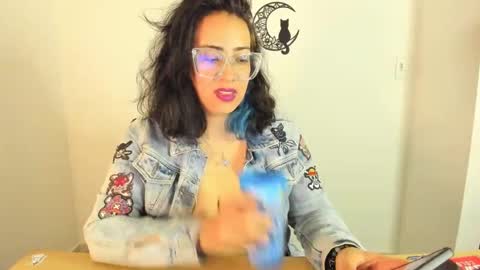 Snapshot of amaryllis_vizcaya chatting on March 8, 2:23 am  Katt   online show from March 8, 2:23 am