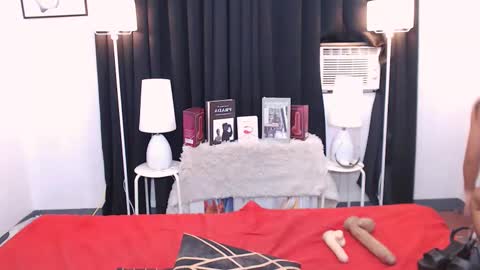 AMAYA and AVERY online show from February 17, 7:44 pm