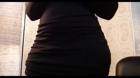 Ambar Jones online show from November 30, 8:05 pm