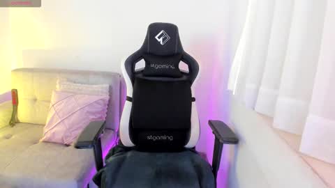 ana online show from March 29, 6:42 pm