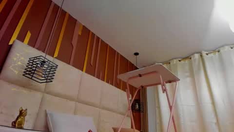 AmbarGills online show from February 13, 3:59 pm