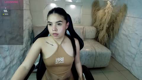 Snapshot of ambarina_r chatting on October 3, 3:04 am Ambarina online show from October 3, 3:04 am
