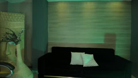 Snapshot of ambarjames_ chatting on September 29, 11:53 am Ambar  online show from September 29, 11:53 am