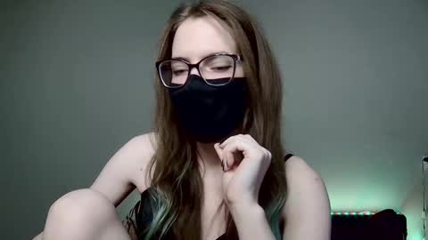 Amber non-nude model online show from November 2, 1:38 am