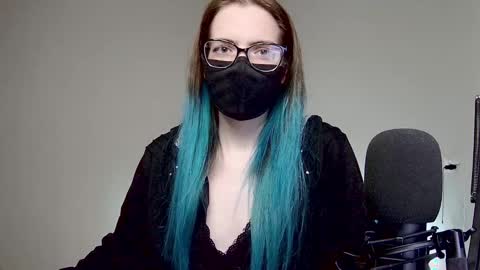 Amber non-nude model online show from December 30, 1:04 am