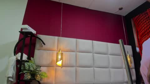 Amber .. online show from April 9, 6:46 pm