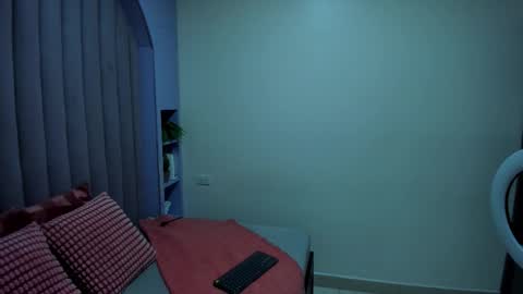 A M B E R  online show from March 2, 2:38 am