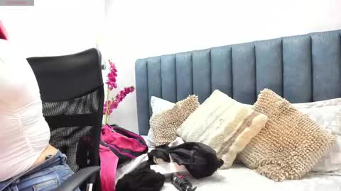 Amber online show from March 3, 4:25 am