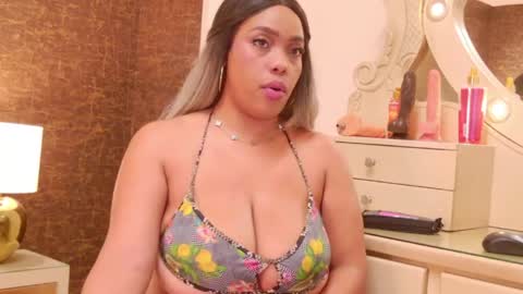 Amber Dream  online show from April 11, 5:01 am