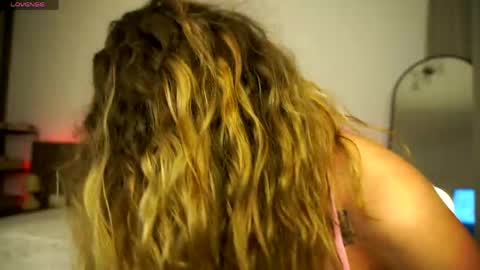 Ameellia online show from April 10, 6:30 am