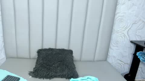 Amelia02  online show from April 17, 5:26 pm