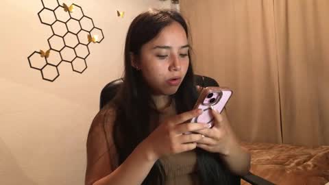 Amelia online show from October 17, 1:04 pm