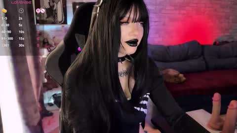 Amelia Aley  online show from March 17, 10:31 am