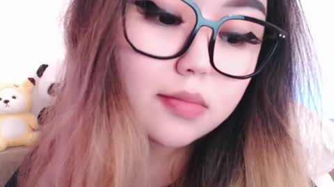 Amelia online show from May 7, 9:43 pm