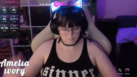 ameliaivory online show from July 21, 1:51 am