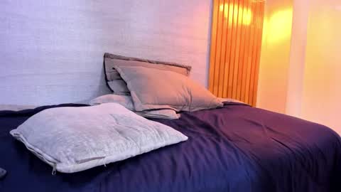 Snapshot of amelialeen7 chatting on January 23, 6:24 pm Daniela online show from January 23, 6:24 pm