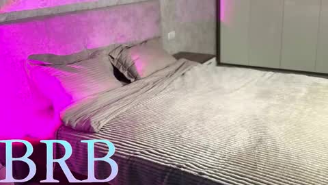 amelialy online show from November 27, 9:50 am