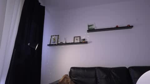 Amelia   online show from April 16, 2:17 pm