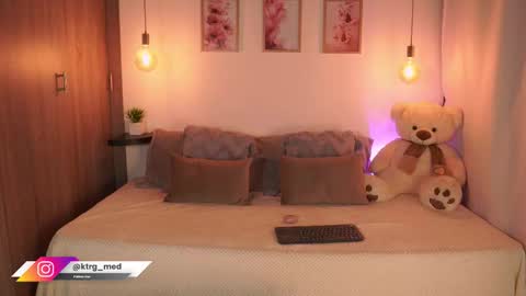    online show from September 27, 9:01 pm