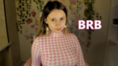 Amelie  James online show from December 1, 4:32 pm