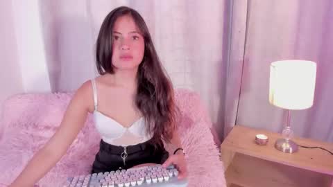 Amelia online show from March 24, 9:10 pm