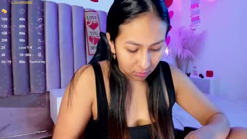Snapshot of amelyamann chatting on February 24, 12:26 pm          online show from February 24, 12:26 pm