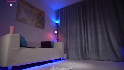 Amy  online show from April 8, 4:48 am