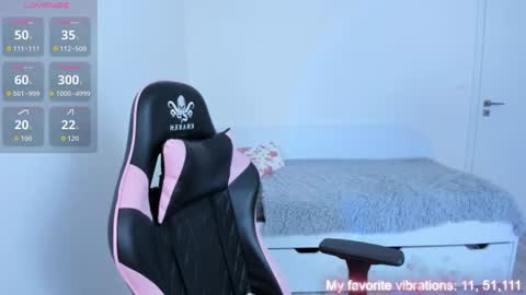 Hi-hi I am Kate welcome to my sexy room online show from June 26, 2:22 pm