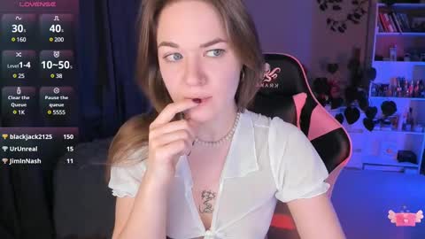 Hi-hi I am Kate welcome to my sexy room online show from March 11, 6:52 pm