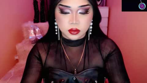 Queen Mireska online show from February 15, 5:00 pm