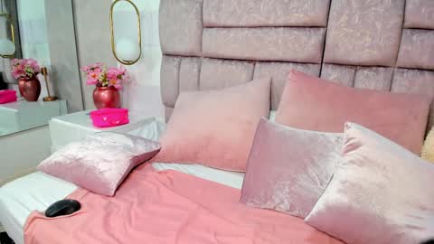 Amina online show from September 12, 7:32 am