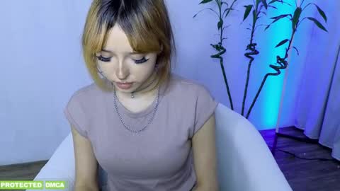    online show from March 19, 11:48 am