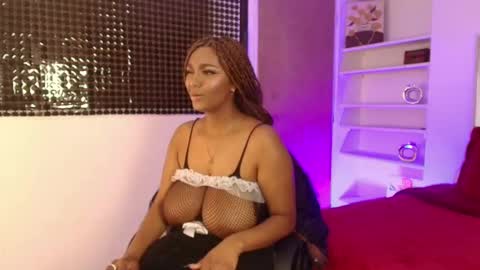 Amira online show from March 9, 6:56 pm