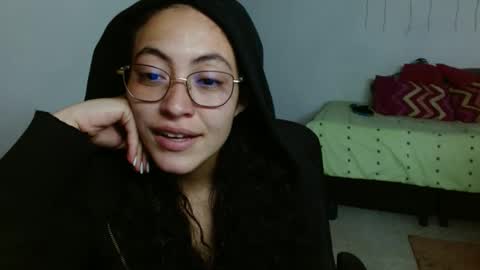 Snapshot of amitlu_ chatting on October 24, 7:36 pm amitlu_ online show from October 24, 7:36 pm