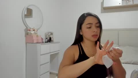 ammy_velez online show from July 27, 7:11 pm