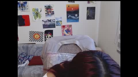 yisel online show from February 15, 8:43 pm