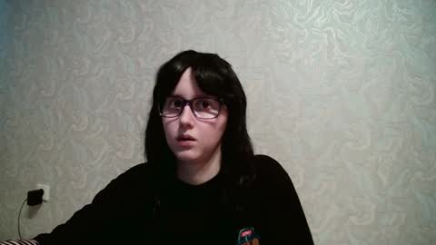 Amomira online show from March 10, 11:45 am